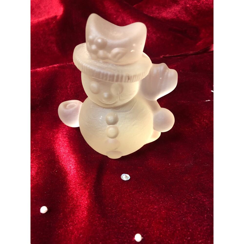 Vintage Goebel frosted glass snowman￼ 4 1/8 x 4 1/2